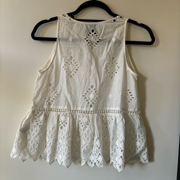 SEA NY White Eyelet Crochet V Neck Wrap Style Tank Top Peplum Sleeveless Sz 4 - Picture 4 of 4
